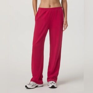 Vuori Sedona Straight Leg Sweatpant | Strawberry | Size M | New With Tags